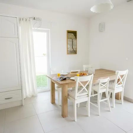 House Sunny Rock Semesterbostad